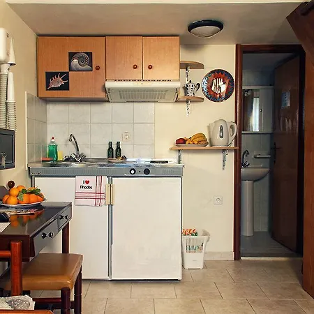 Maria And Apartamento Charaki